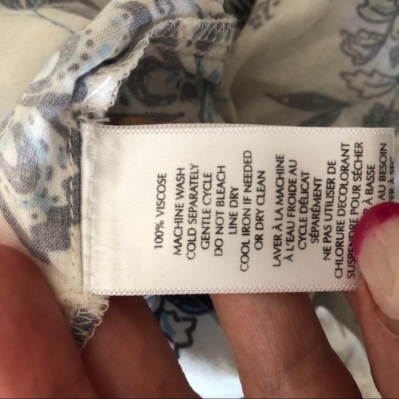 Beachlunchlounge lightweight floral long sleeve size S runs large - Picture 6 of 7